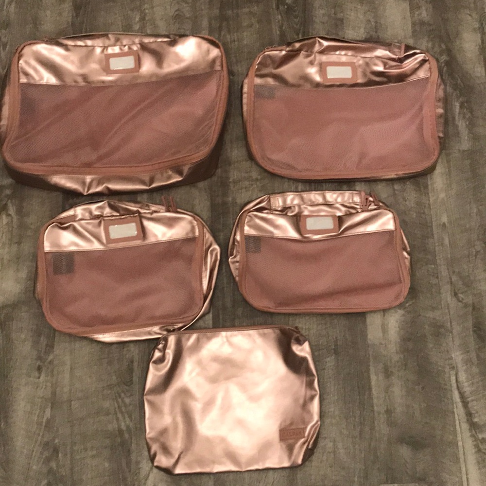 Calpak packing cube set